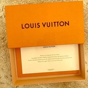 LOUIS VUITTON GIFT BOX